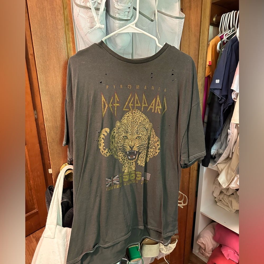 Distressed and Oversized Def Leopard TShirt